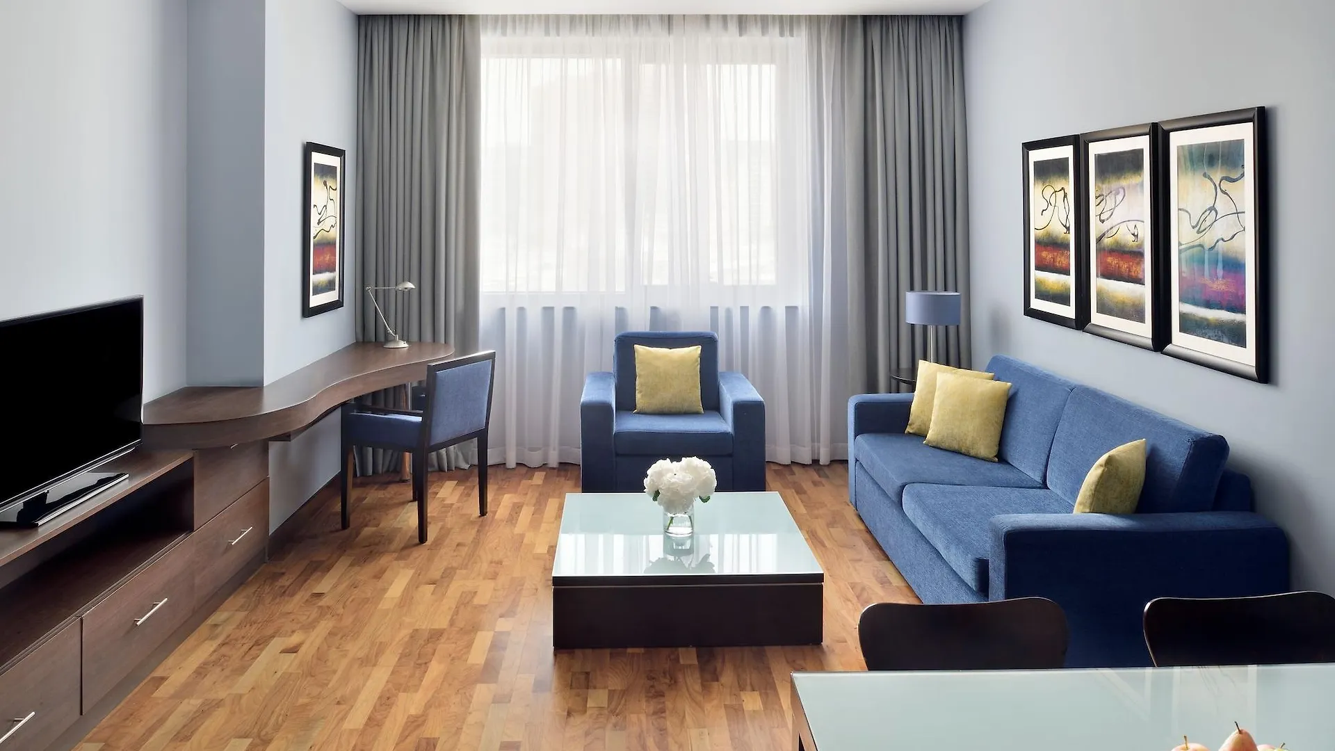 Moevenpick Hotel Apartments Al Mamzar Dubaj