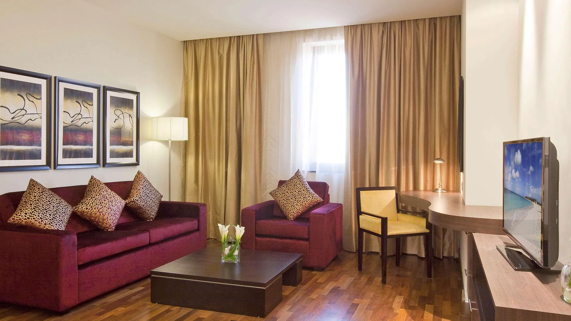 Moevenpick Hotel Apartments Al Mamzar Dubai 5*,