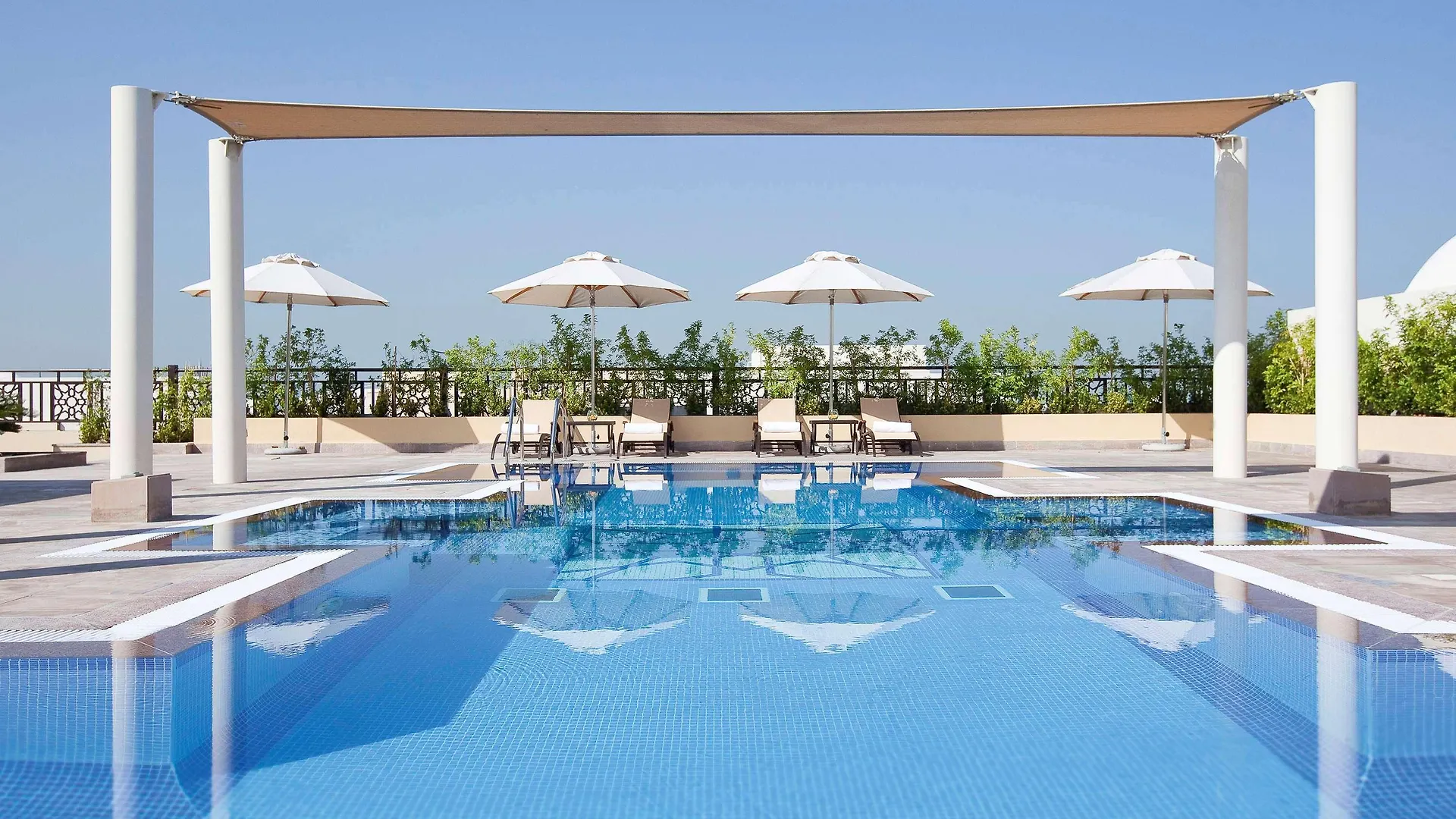 Moevenpick Hotel Apartments Al Mamzar Dubaj 5*,  Zjednoczone Emiraty Arabskie